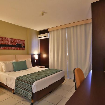Comfort Hotel Goiânia Buitenkant foto