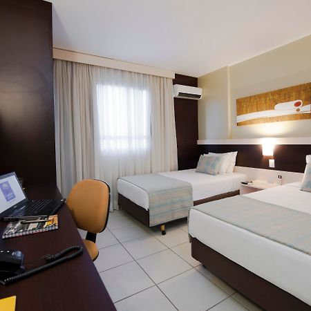 Comfort Hotel Goiânia Buitenkant foto