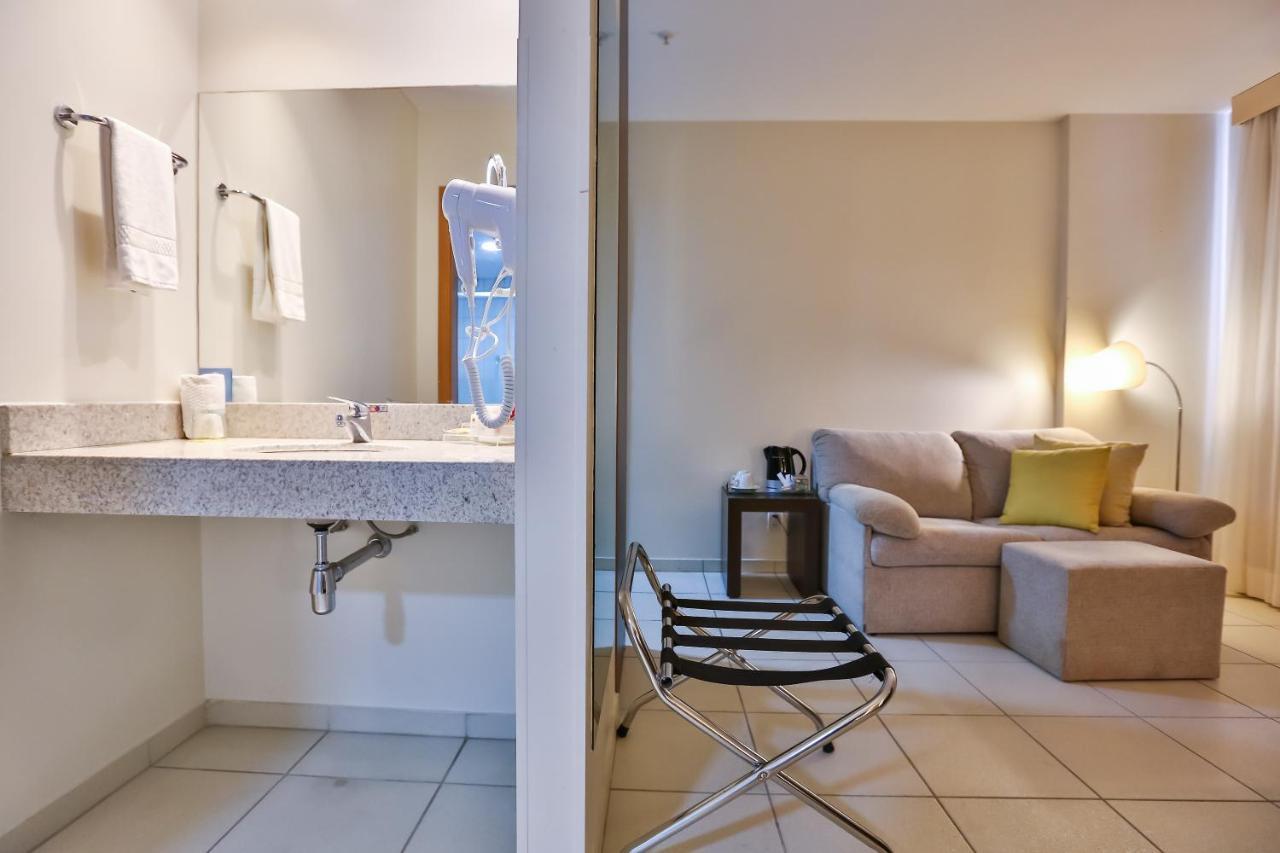 Comfort Hotel Goiânia Buitenkant foto