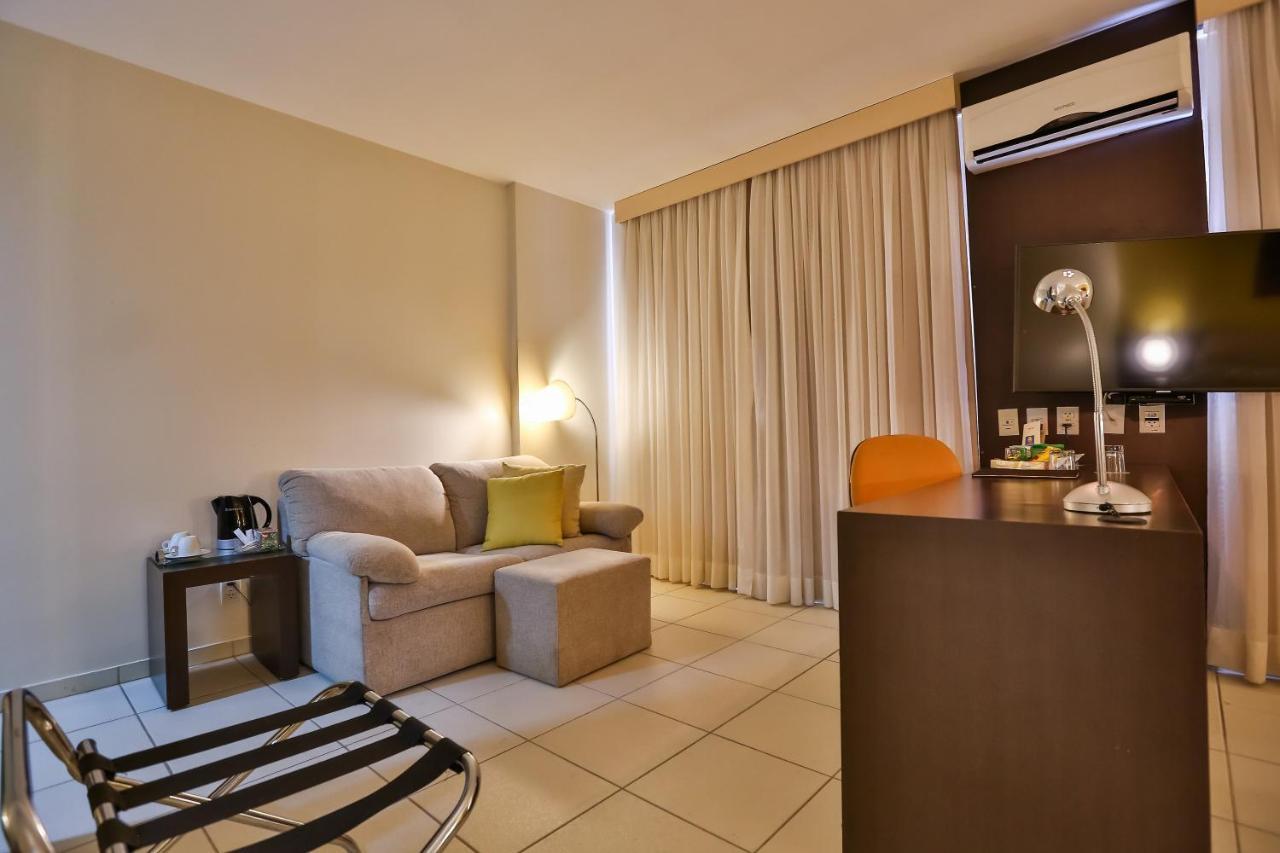 Comfort Hotel Goiânia Buitenkant foto