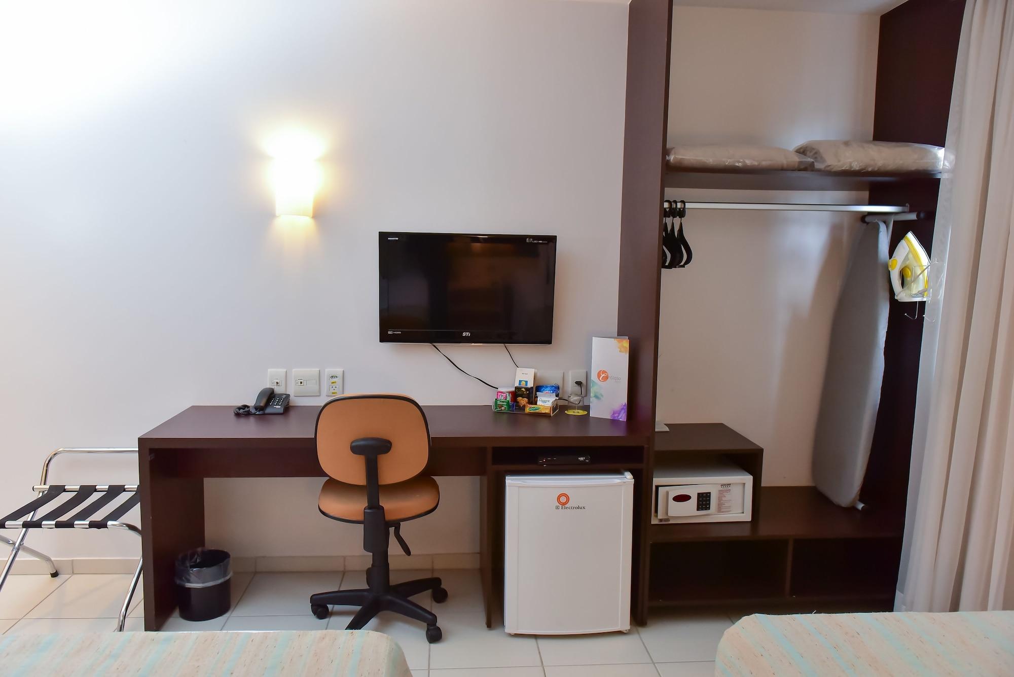 Comfort Hotel Goiânia Buitenkant foto