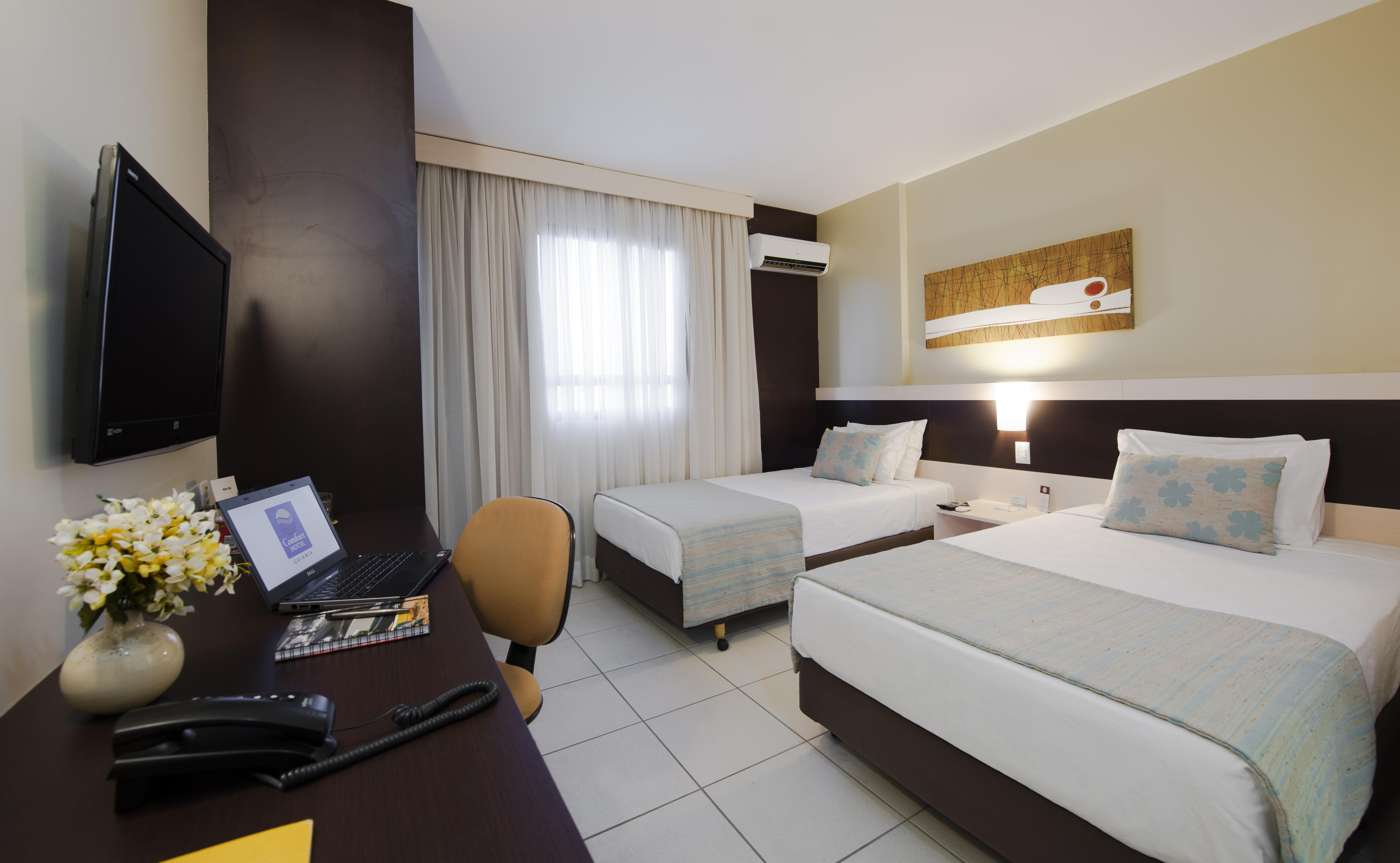 Comfort Hotel Goiânia Buitenkant foto