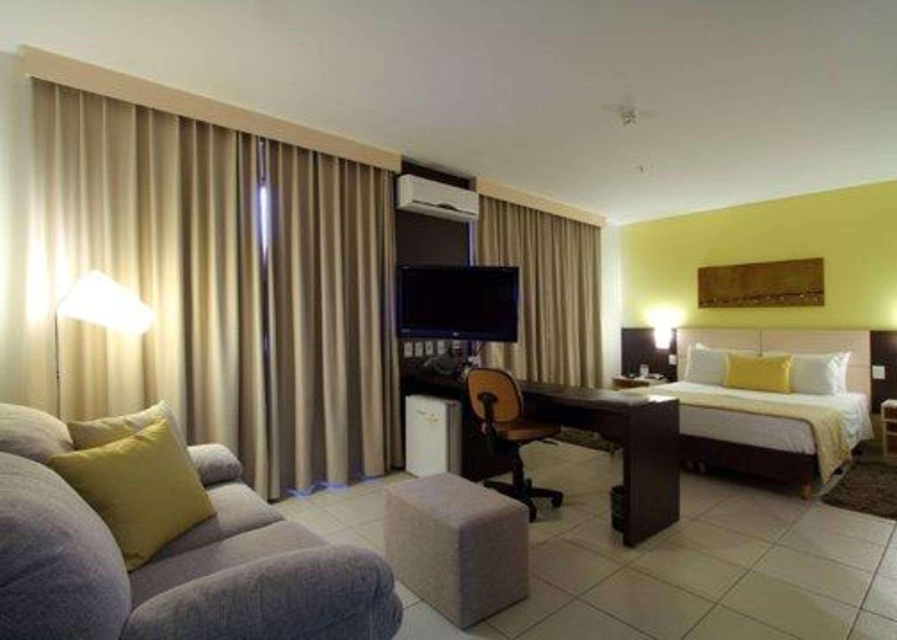Comfort Hotel Goiânia Buitenkant foto