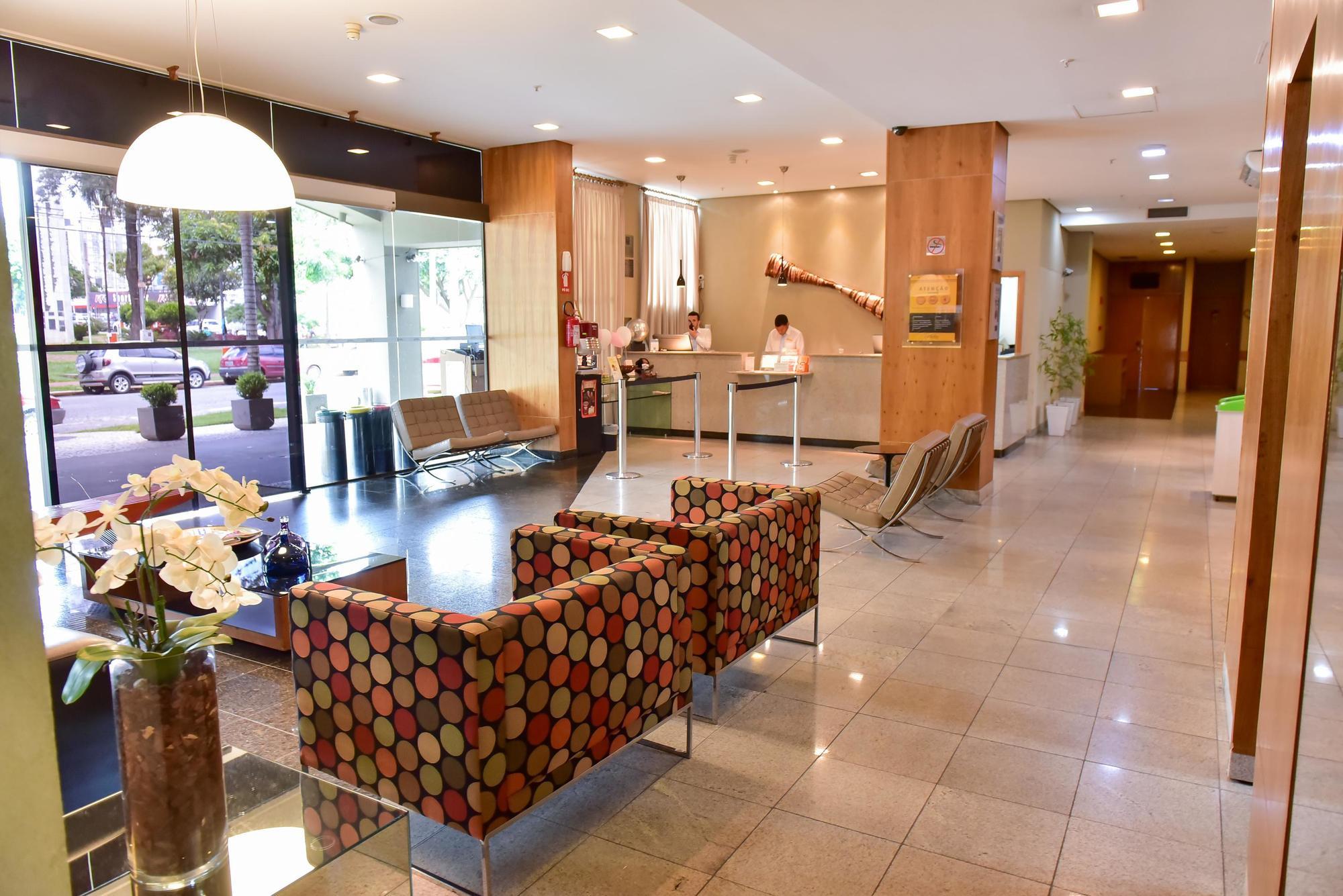 Comfort Hotel Goiânia Buitenkant foto